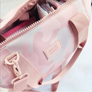 Landon Carryall Bag
Medium - Pink Camo